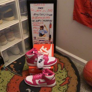 Size W7.5/M6 - Nike Dunk High Pink Prime New in box with extras - DD1869 110